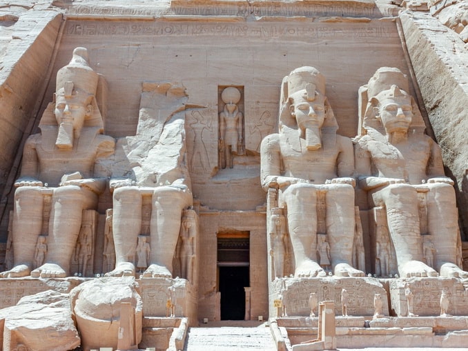 Абу-Симбел - памятник Рамзесу на Ниле