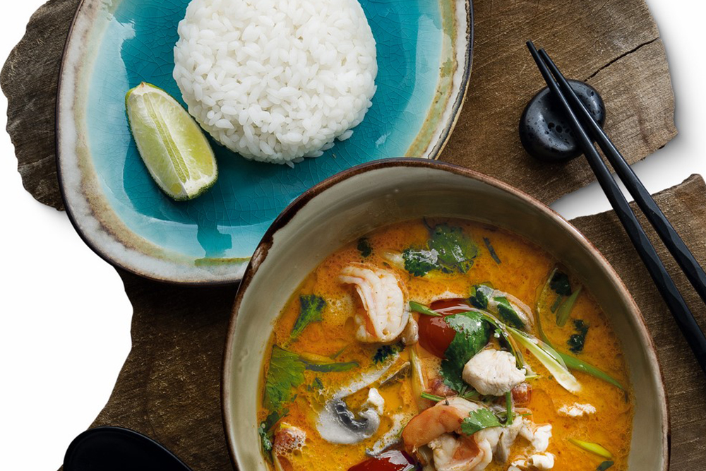 Как правильно есть Том-Ям: зачем подают рис отдельно (советы как кушать тайский суп)