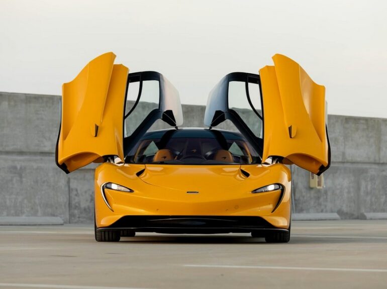 машина McLaren Speedtail