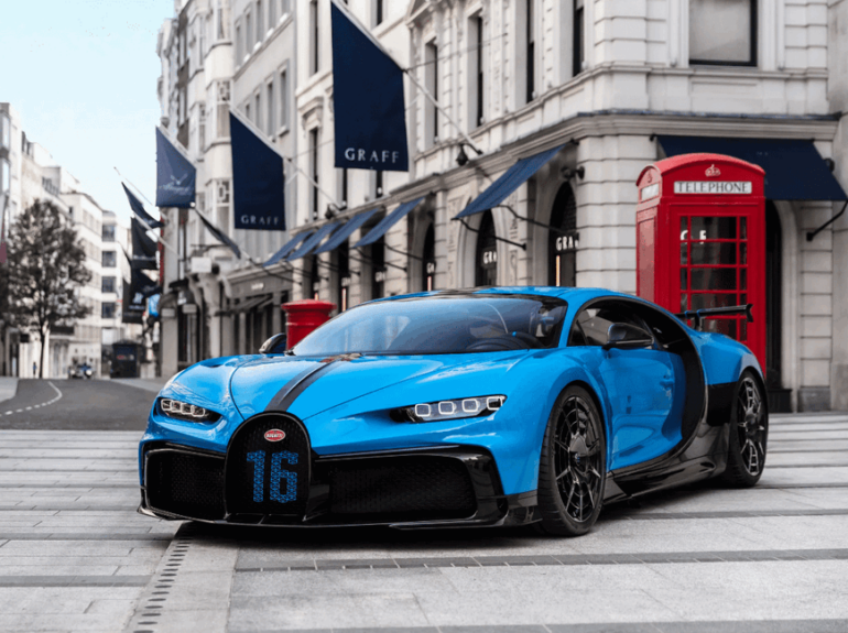 машина Bugatti Chiron