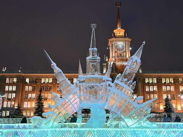 Площадь 1905 года в Екатеринбурге на Новый год